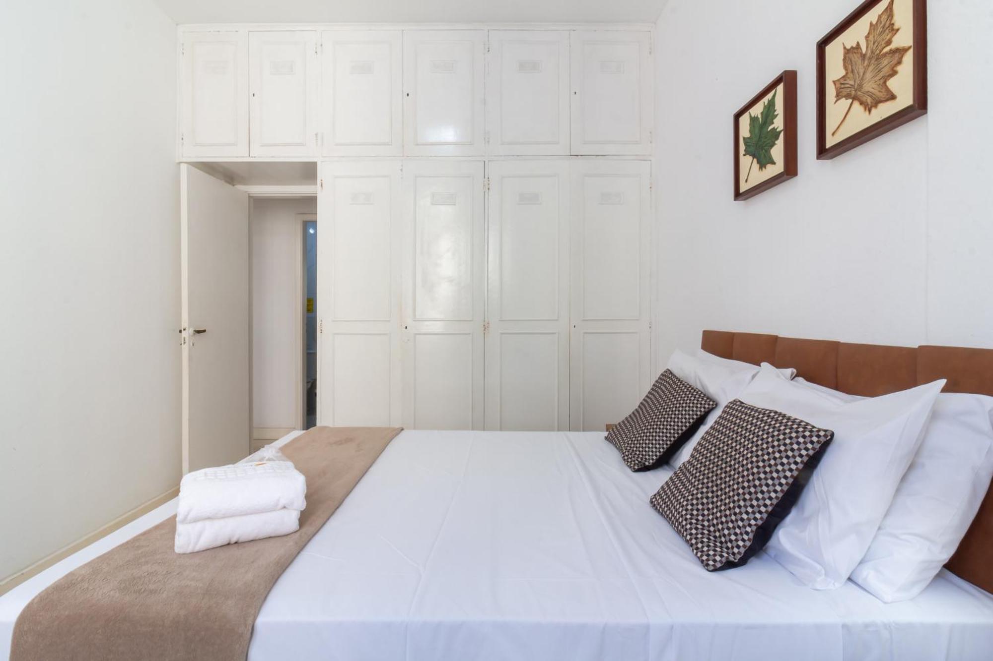 Apartamento Pineapples Sf704 - Pet Friendly Com 4 Quartos E Até 8 Pessoas Em Copacabana *